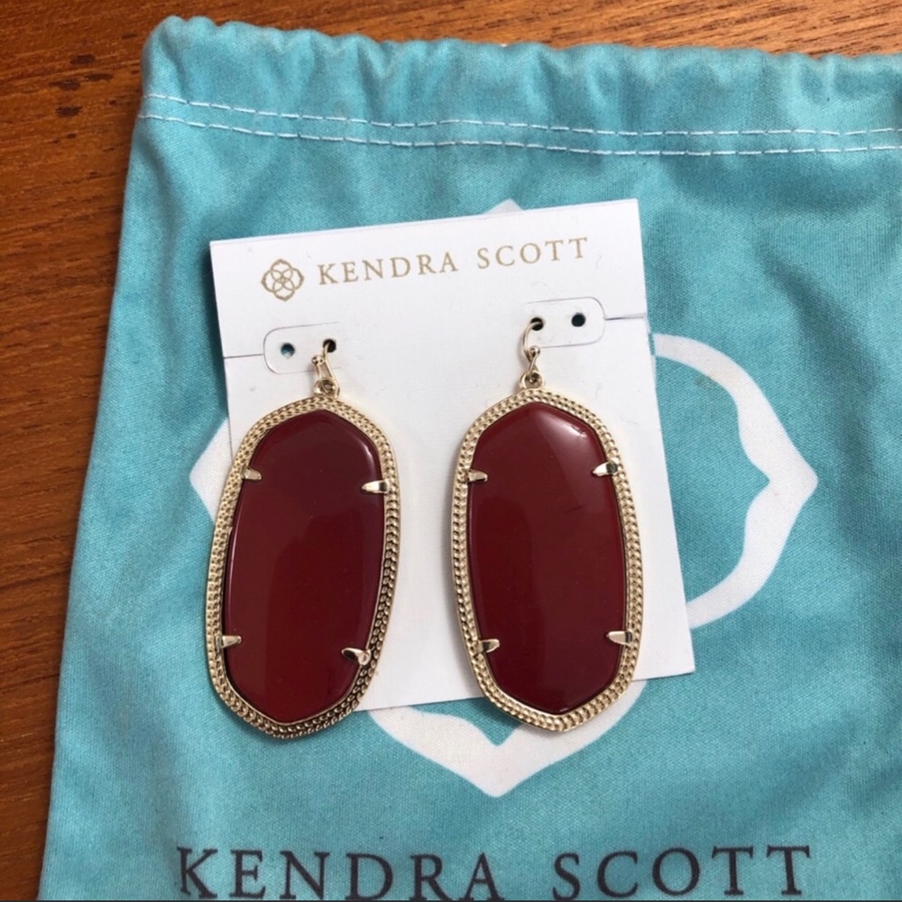 Danielle Kendra Scott Earrings